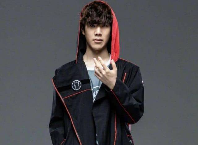 今日凌晨结束的2023LCS春季赛决赛中，C9以3-1轻取GG成功夺冠，他们也将以LCS一号种子的身份出征MSI