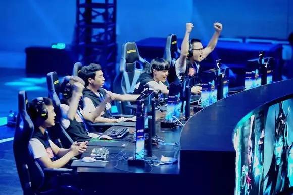 电竞比分网：英雄联盟S10 8强赛LPL内战！SN 3：1击败JDG晋级