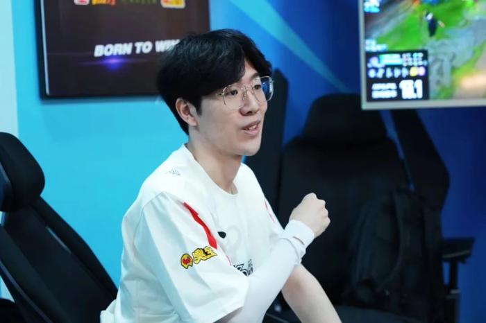 G2 Esports 在红牛主场2025的决赛中以3：0自信地击败了NRG，获得了比赛冠军头衔。